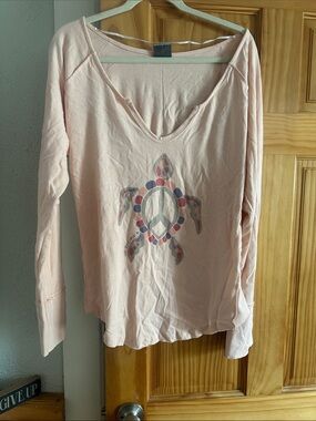 MV Sport Light Pink Long Sleeve V-Neck Top with Turtle Peace Graphic